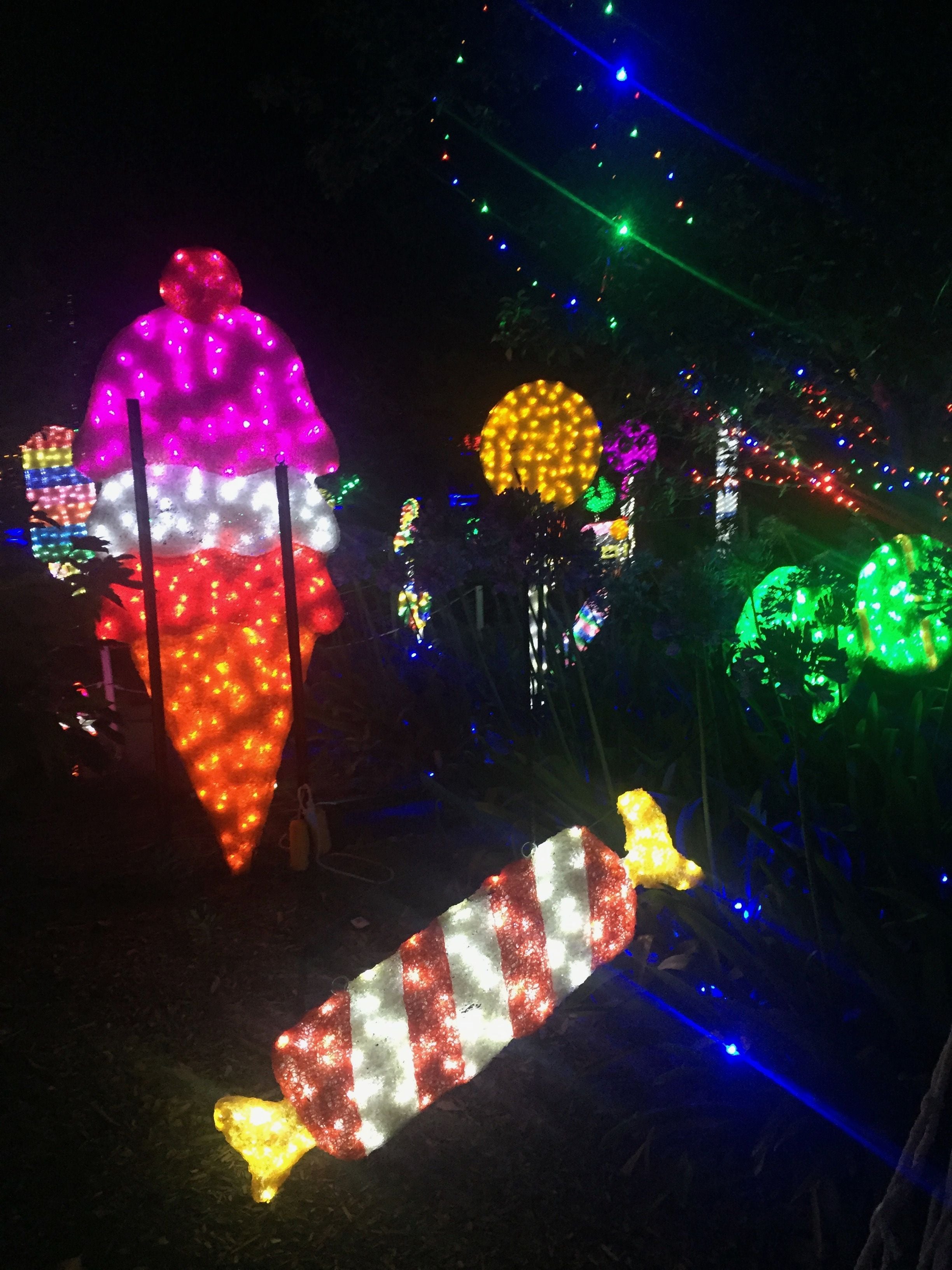 Hunter Valley Christmas Lights Spectacular Image -5b3abbcf0f66f